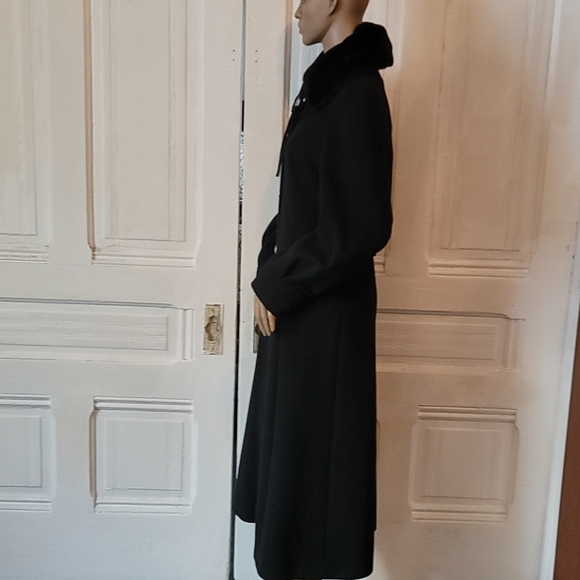 NINA RICCI Paris Overcoat - Picture 12 of 16